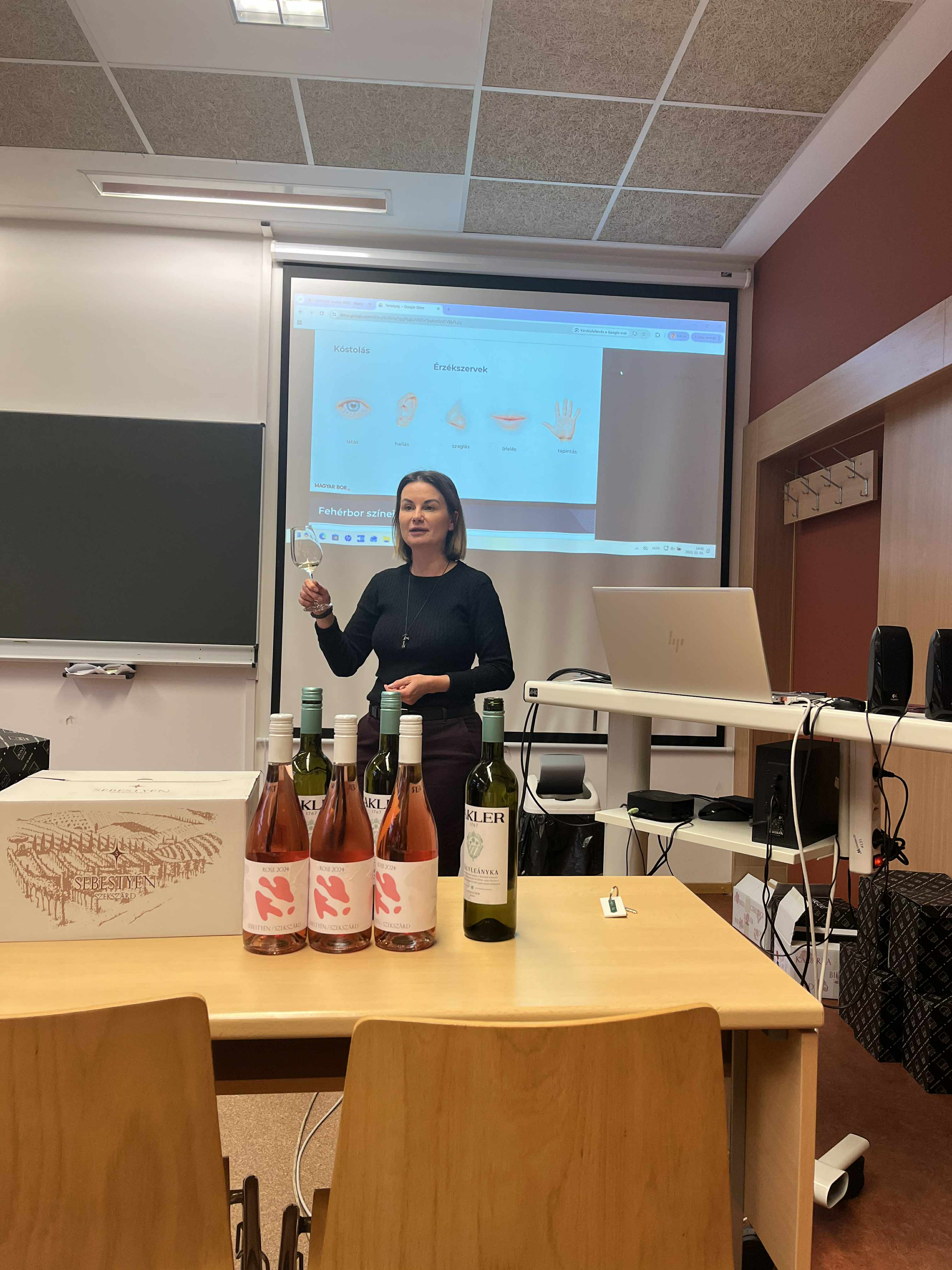 01694b18-42db-4944-ad98-005683738c5c (1).jfif